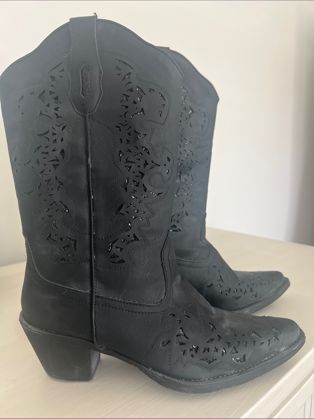 Roper Black Laser-Cut Western Heeled Boots
